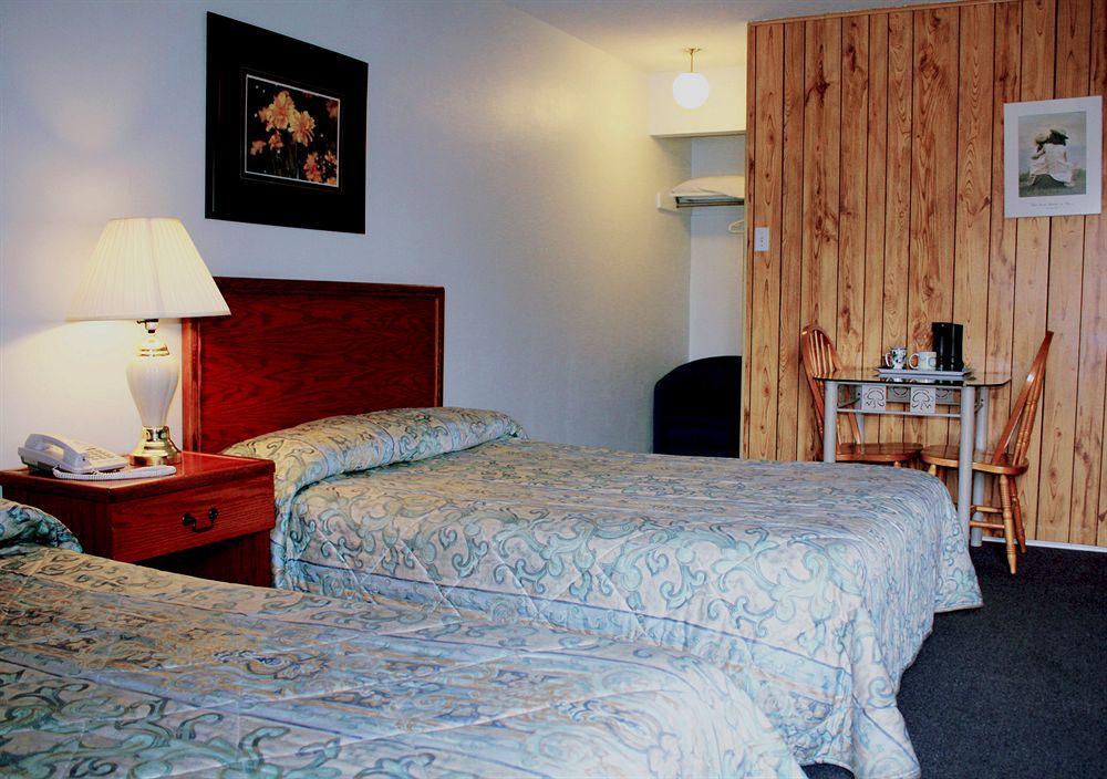 Lake City Motel Dartmouth Ngoại thất bức ảnh