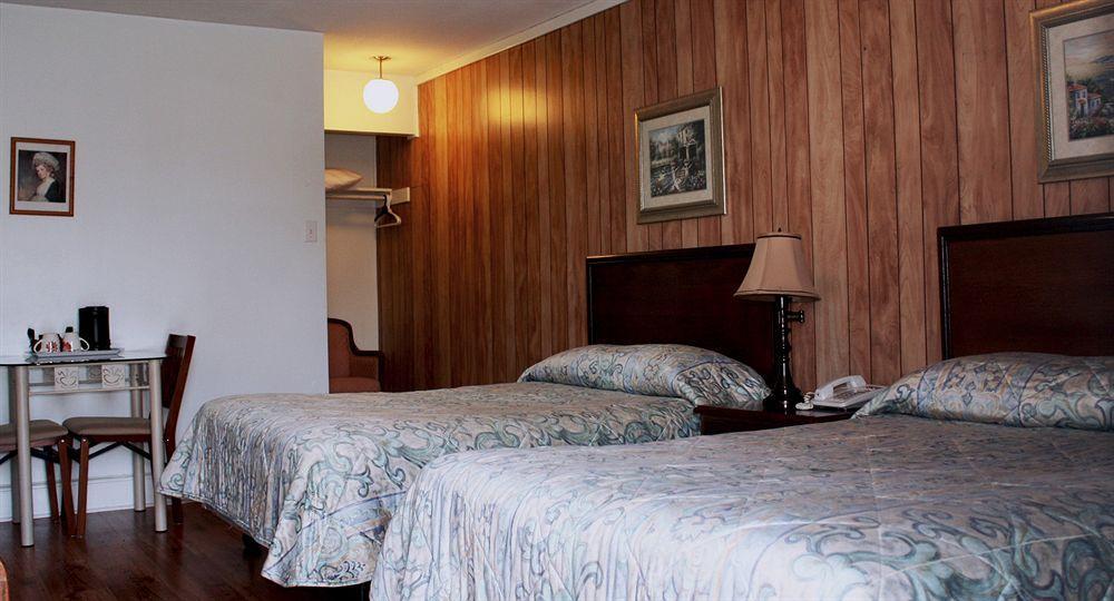 Lake City Motel Dartmouth Ngoại thất bức ảnh