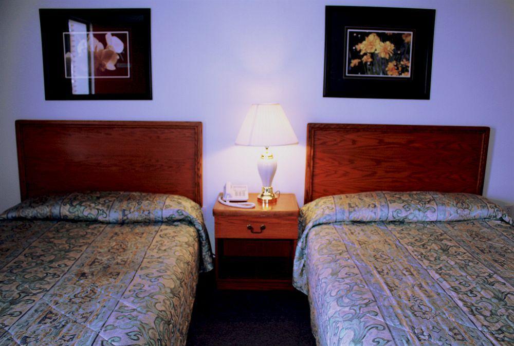 Lake City Motel Dartmouth Ngoại thất bức ảnh