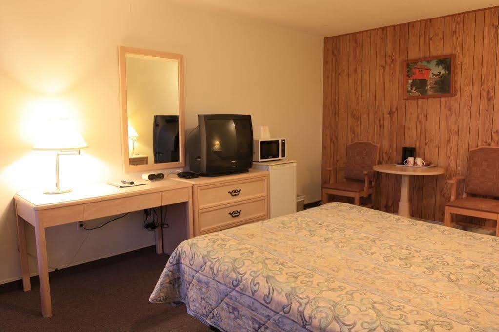 Lake City Motel Dartmouth Ngoại thất bức ảnh