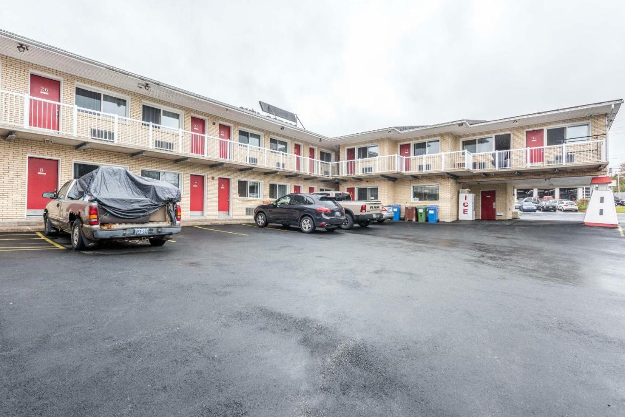 Lake City Motel Dartmouth Ngoại thất bức ảnh