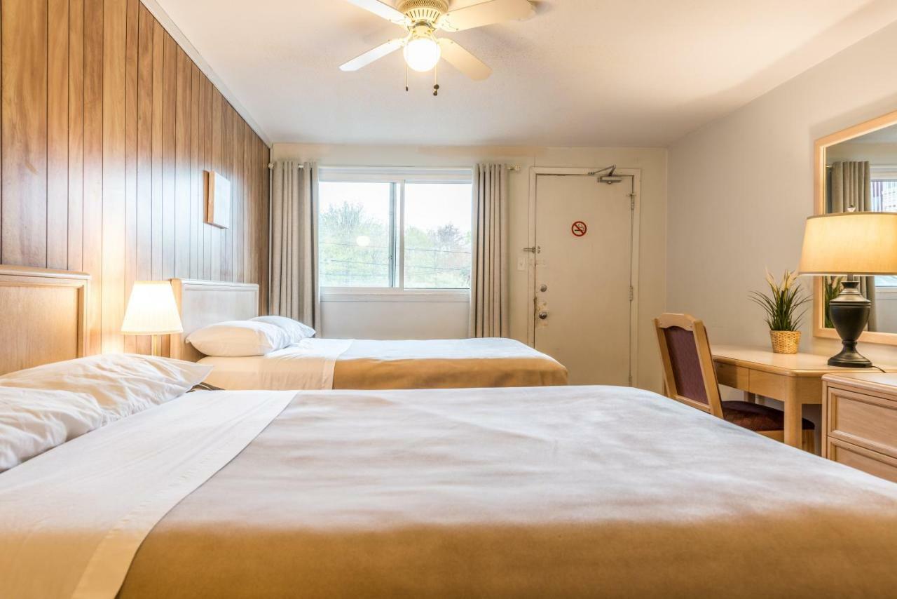 Lake City Motel Dartmouth Ngoại thất bức ảnh